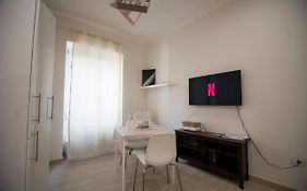 Private Suite For Couple Into City Centre Near Amalfi Coast & Salerno'S Top Attactions